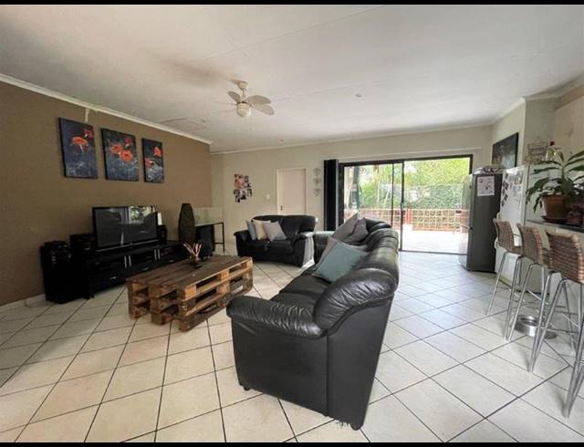 3 BEDROOM HOUSE FOR SALE IN ALBEMARLE